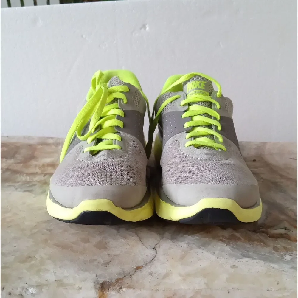 Nike LunarSwift Women's Size 7.5 gray/ green Sneakers